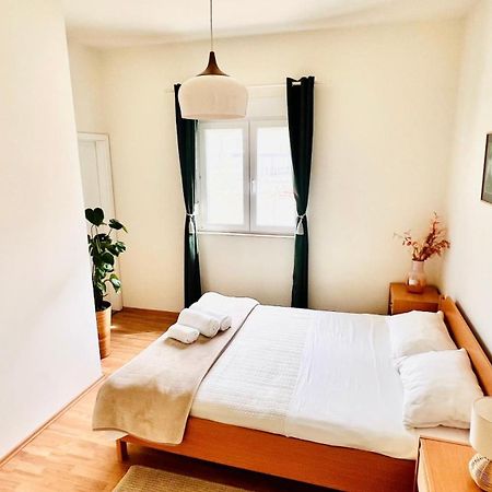 Luxury Beach Apartment W Sunset Sea Views Šibenik Kültér fotó