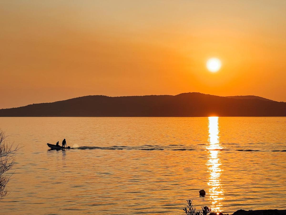 Luxury Beach Apartment W Sunset Sea Views Šibenik Kültér fotó